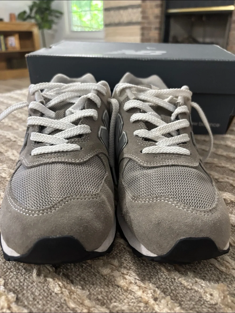 New Balance 574 Gray and White Lace-Up Sneakers Women’s size 8.5/9